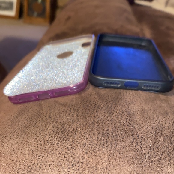 iPhone XR cases  listed is for both - Picture 4 of 5